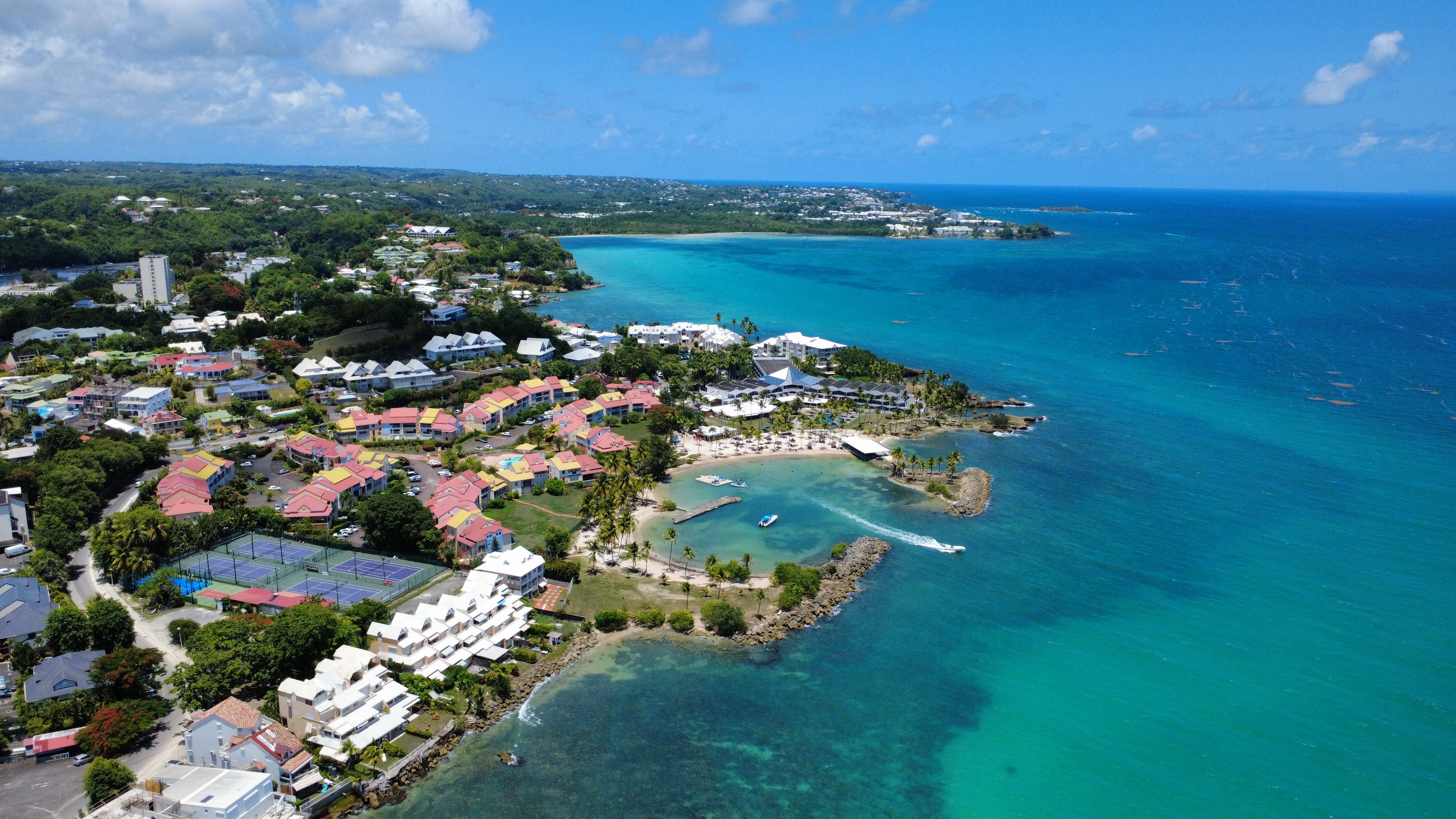 Plages du Gosier Bas du Fort et Caille d'Argent idéale pour les familles